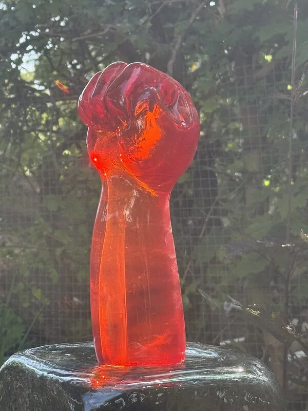 Skulptur E av Elna Melusine Jolom