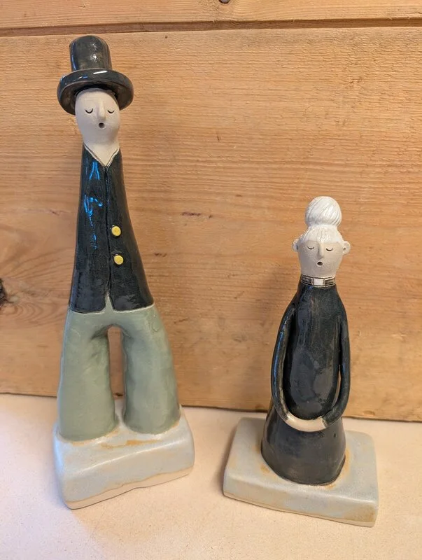 Skulptur Mannen i hatt & Prästen av Zara Room