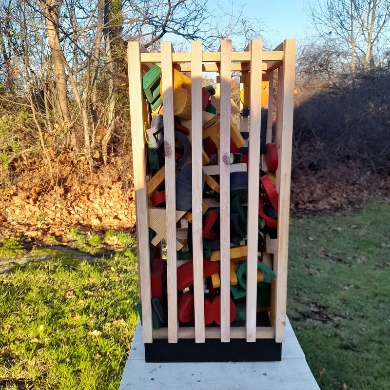 Skulptur Byråkrati av Håkan Lissmark