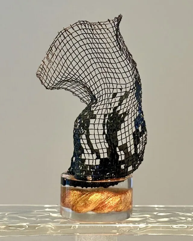 Skulptur Kranskulla av Lena Nilson