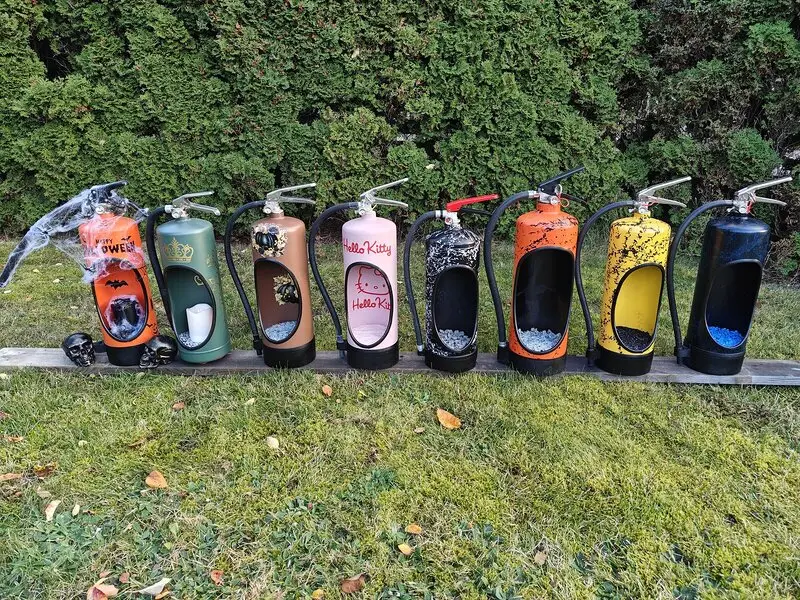 Ljus lyktor av brandsläckare av Daniel Albinsson