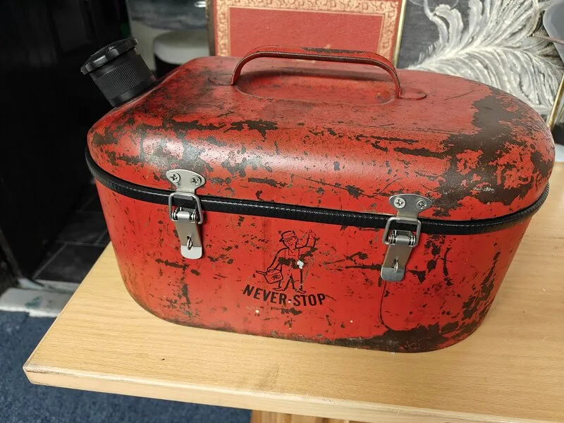 Dryckbehållare av Daniel Albinsson