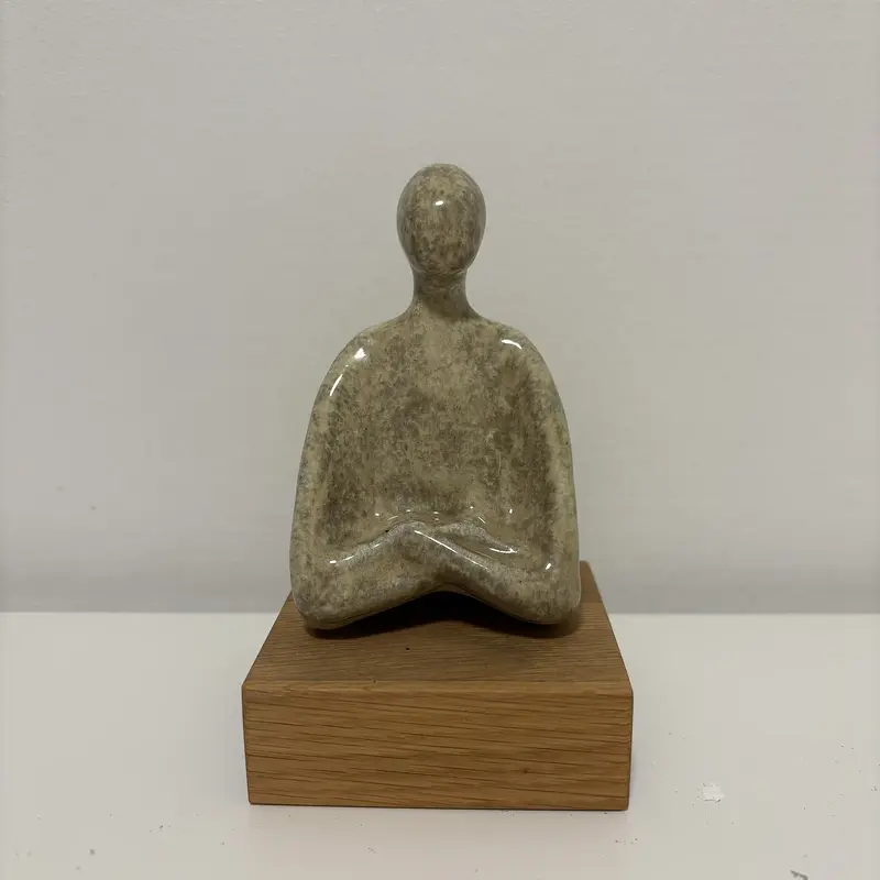 Skulptur Meditation av Julia Linder