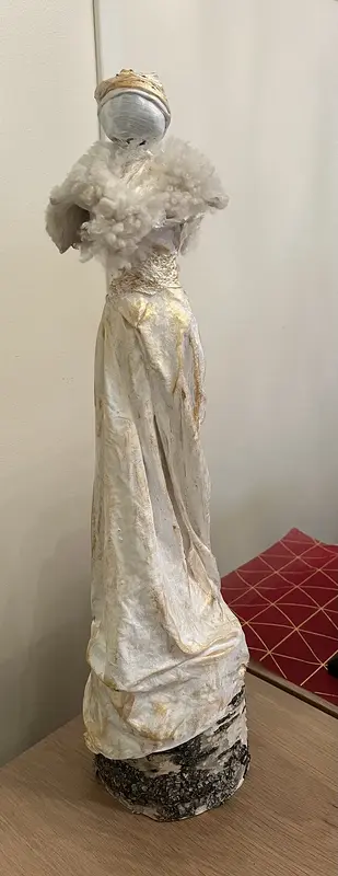 Skulptur Winterqueen 3 av Amie Norrman Söderman