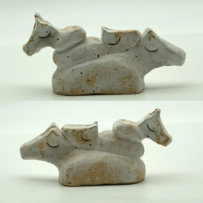 Skulptur Vilodjur (nummer 8) "The ultimate snooze trio imperfecta". av Daniel Holking