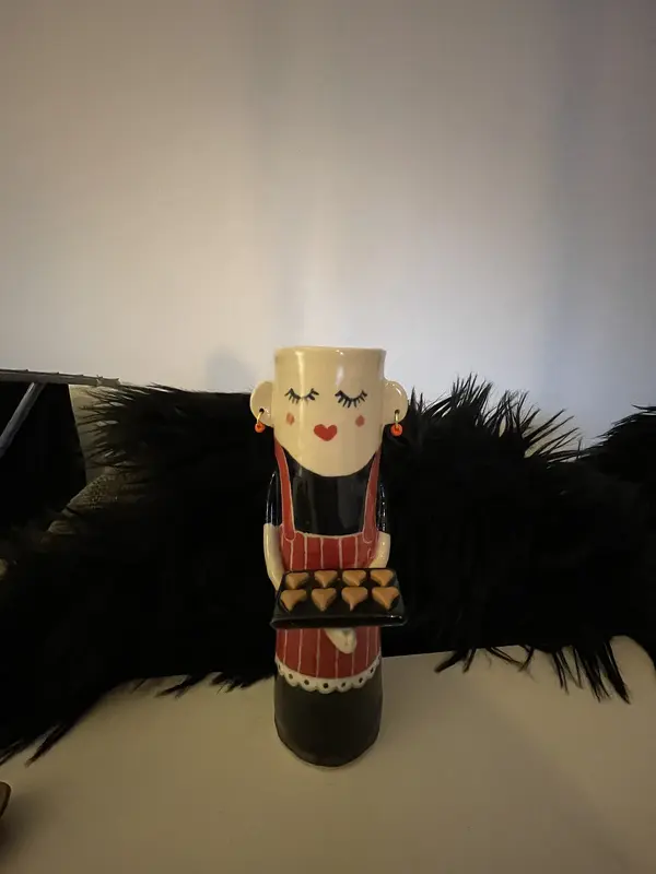 Skulptur Bagerskan av Maria Cidrér