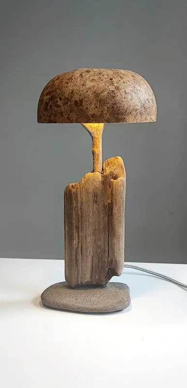 Lampa 3 av Milenko Popovic