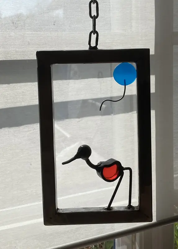Skulptur Fågel och blå ballong av Stefan Skimutis