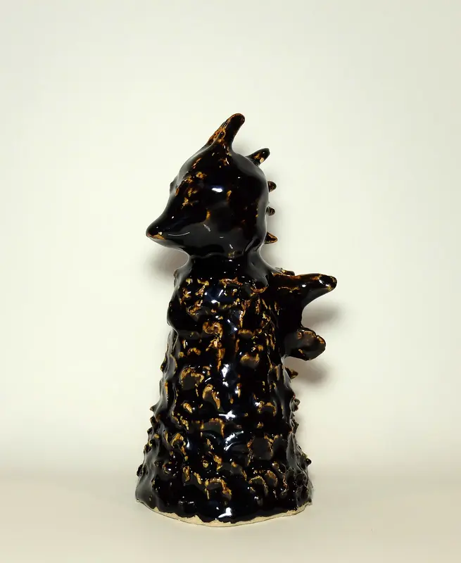 Skulptur Keramik skulptur Draken av Veronika Öberg