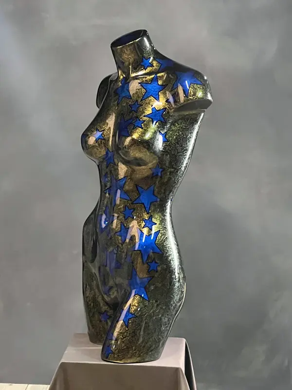 Skulptur Stargirl av Richard Klarby