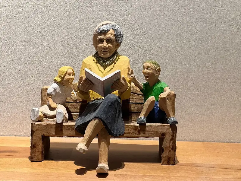 Skulptur Astrid Lindgren av Ulf Hillermyr