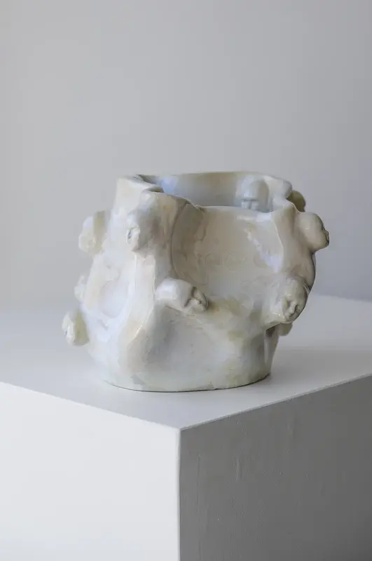 Skulptur White Dove av Rushe Berisha