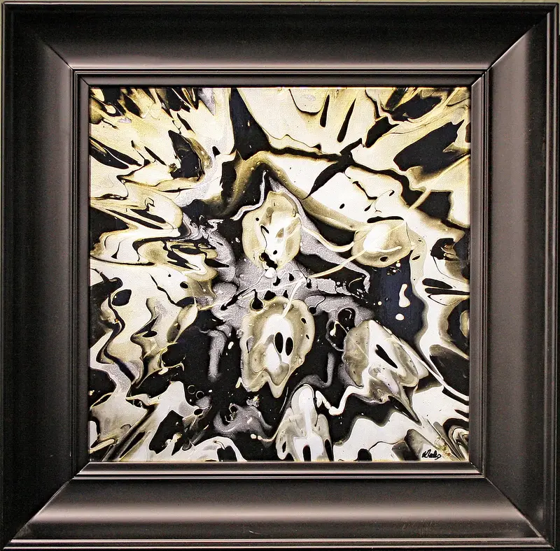 Golden Ghost av Richard Klarby