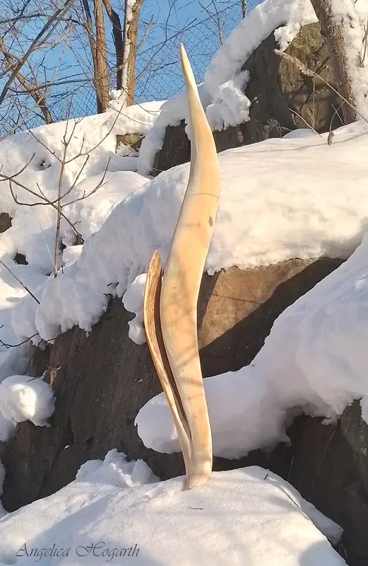 Skulptur Nectar av Angelica Hogarth