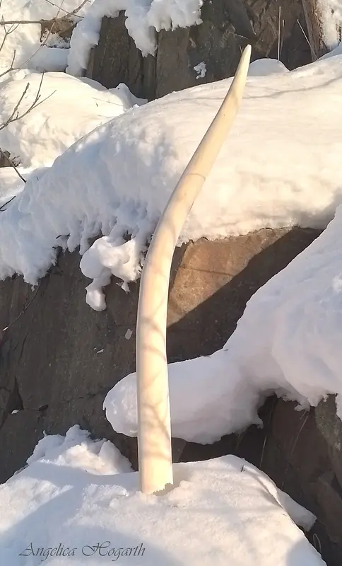 Skulptur Perennial av Angelica Hogarth