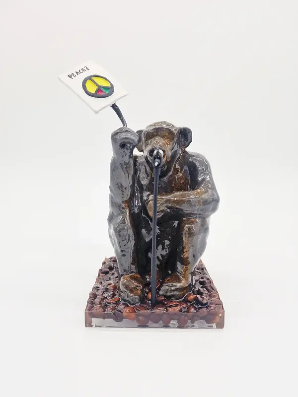 Skulptur Peace plz! av Jesper Wänberg