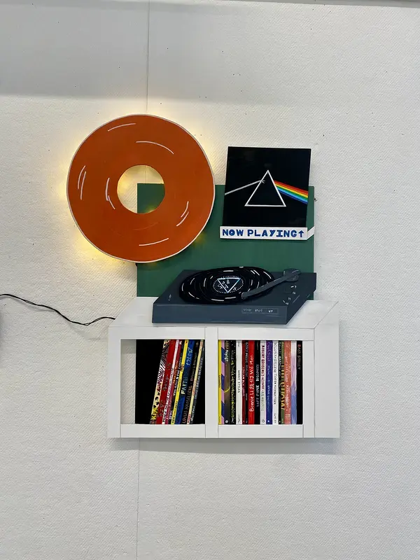 Knaster av Tindra Schytzer