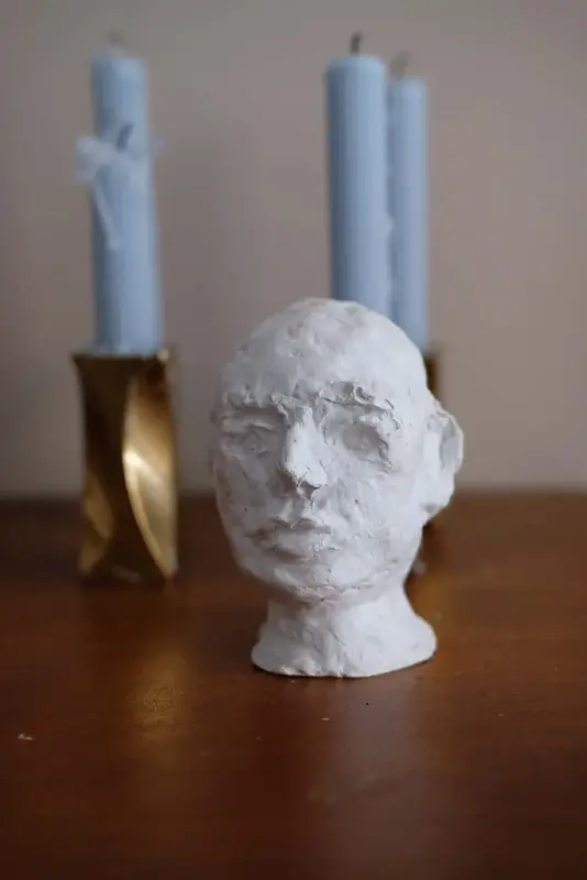 Skulptur Rolf av Michaela Grut