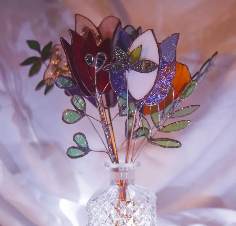 Bouquet in glass av Pernilla Delcomyn