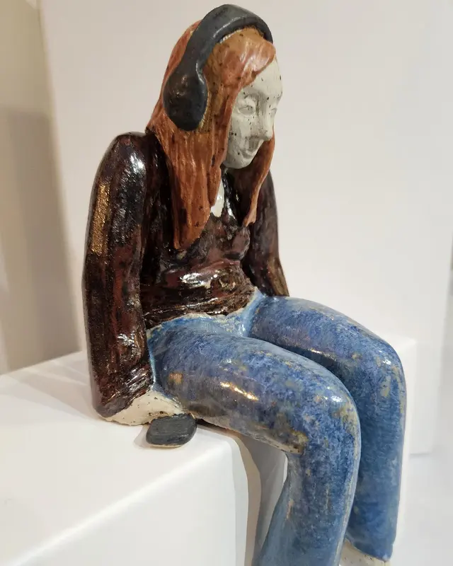 Skulptur En egen värld av Lergaraget Susanna Sjödin