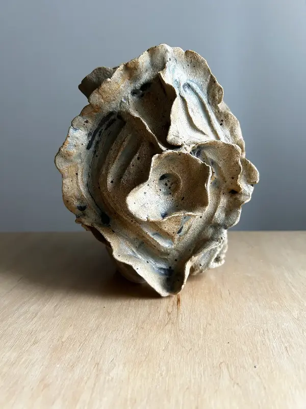 Skulptur Vas Divne av Beti Velkoska DDBC Keramik