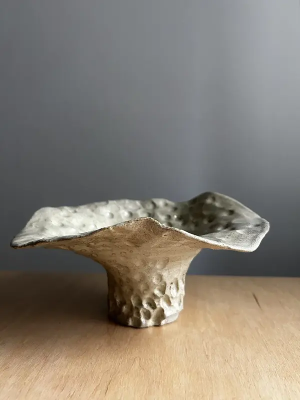 Skulptur Vas Cveta av Beti Velkoska DDBC Keramik