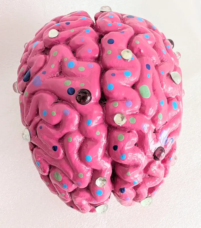 Skulptur Barbie brain-external hard drive av Sara Stenlund Skulptur