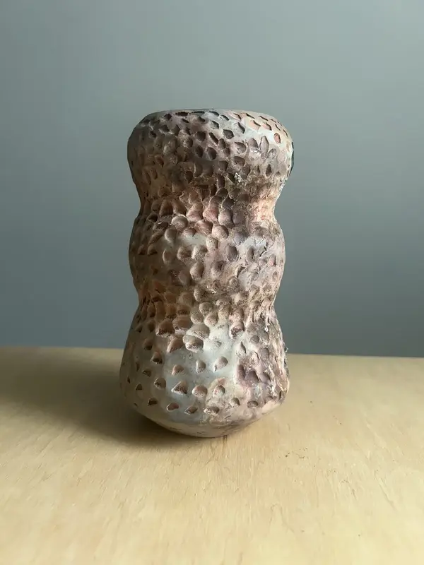 Skulptur Jordnötterna av Beti Velkoska DDBC Keramik