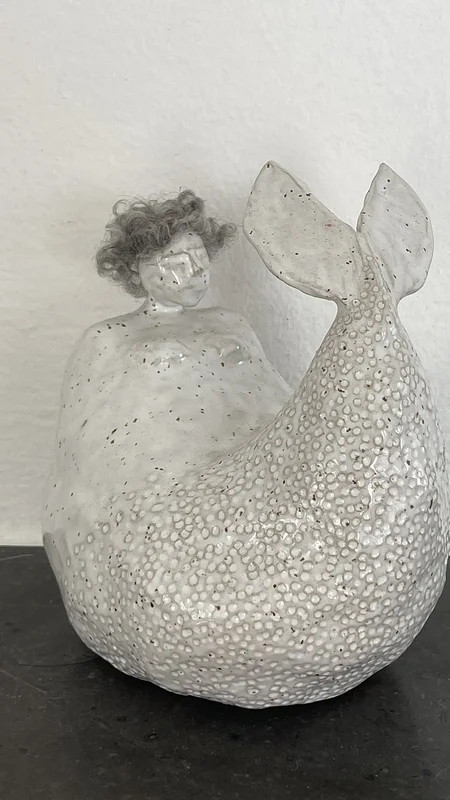 Skulptur Mormor Mermaid av Olivia Hansen