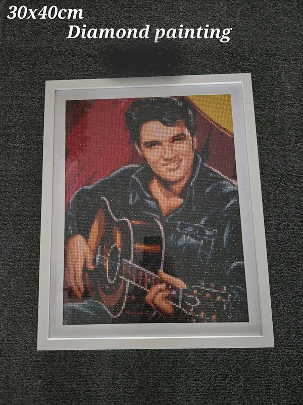 Elvis av Cim Enkulls