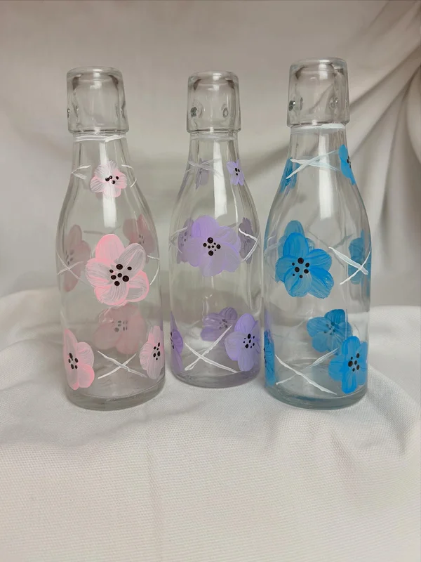 0,2-liters flaska med knäpplock, Blomster av Tintin Eklund