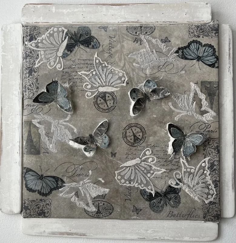 Parisian Butterflies Fjärilar med Paris-tema av Nadia Jahangiri