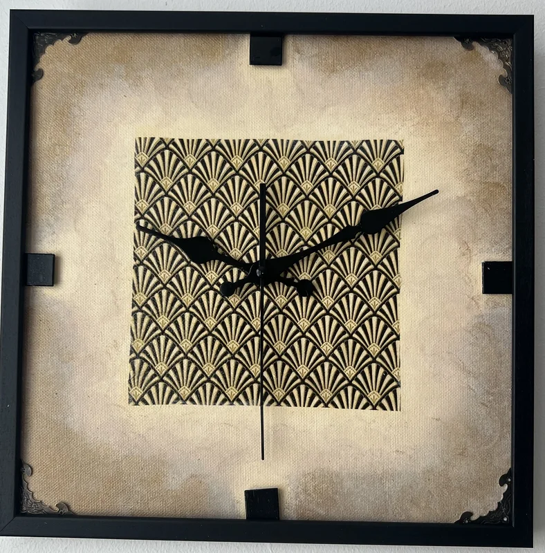 Art Deco Gold av Nadia Jahangiri