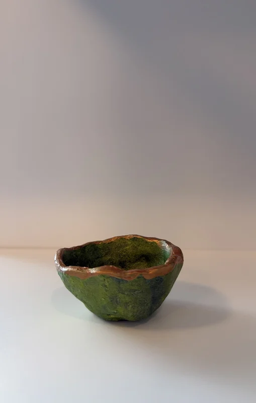 Akrylmålning Forest Relic Ring Holder av Maria S