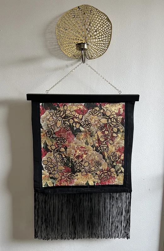 Golden Roses av Nadia Jahangiri