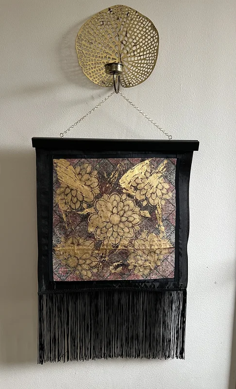Golden Chrysanthemum av Nadia Jahangiri