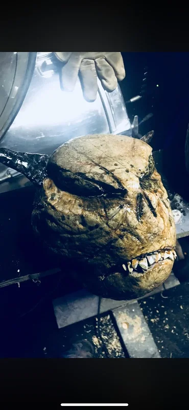 Skulptur Demon av Peter Olsson