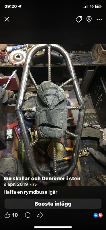 Skulptur Rymdbasen av Peter Olsson