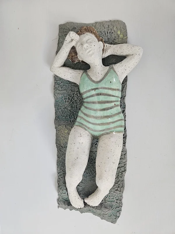 Skulptur Solfångaren av Lergaraget Susanna Sjödin