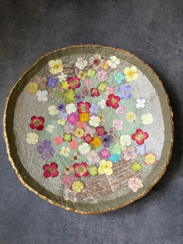Blomsteräng fat av Ulla Lidman