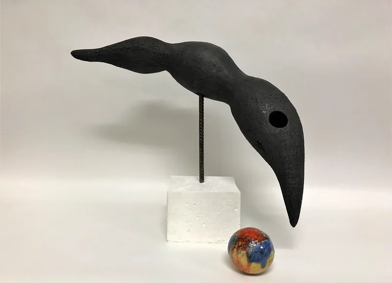 Skulptur Ett fröspridande väsen av Margit Bylund
