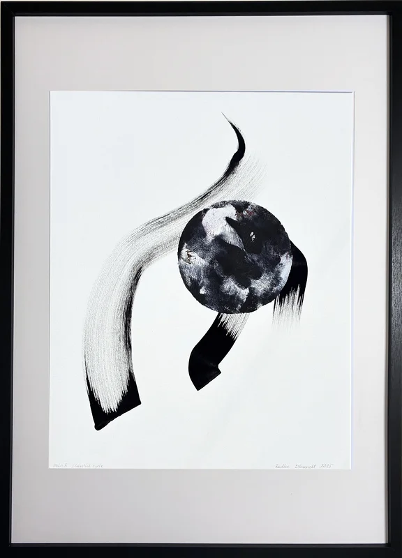 Moon_6 av Radka Isbrandt