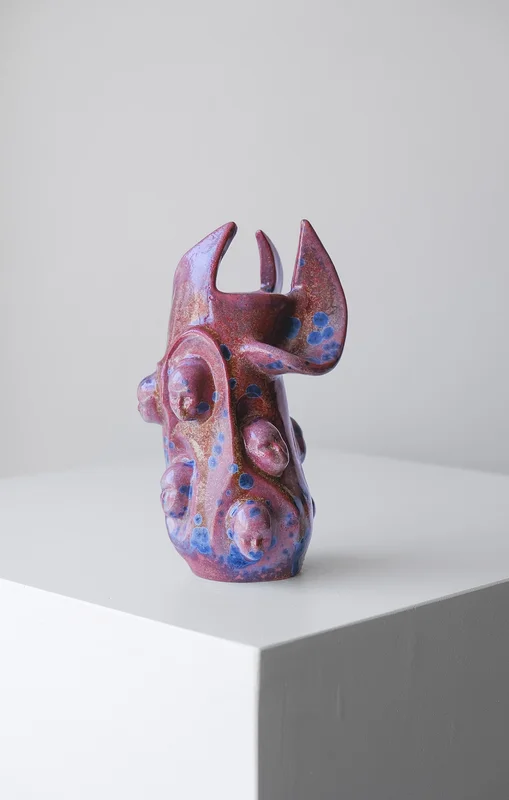 Skulptur DHARMA av Rushe Berisha