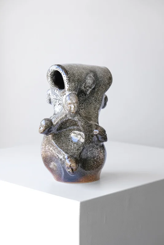 Skulptur Mono Myth av Rushe Berisha