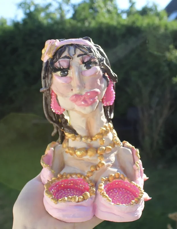 Skulptur Romani woman av Selin .S