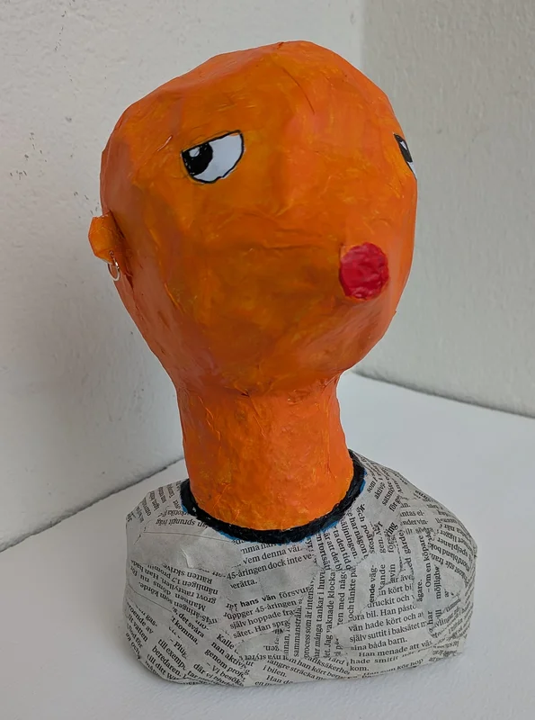 Skulptur Puss av Ingrid Astbo