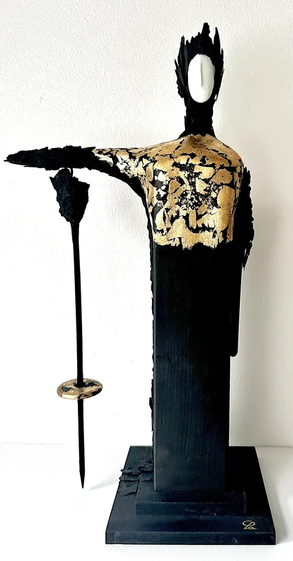 Skulptur The Fates - Clotho av Carmen Paas