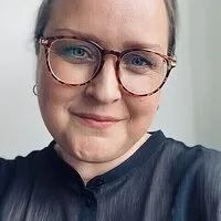 Lisa K Melander