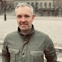 Derek Van Bergen