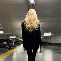 Julia K.